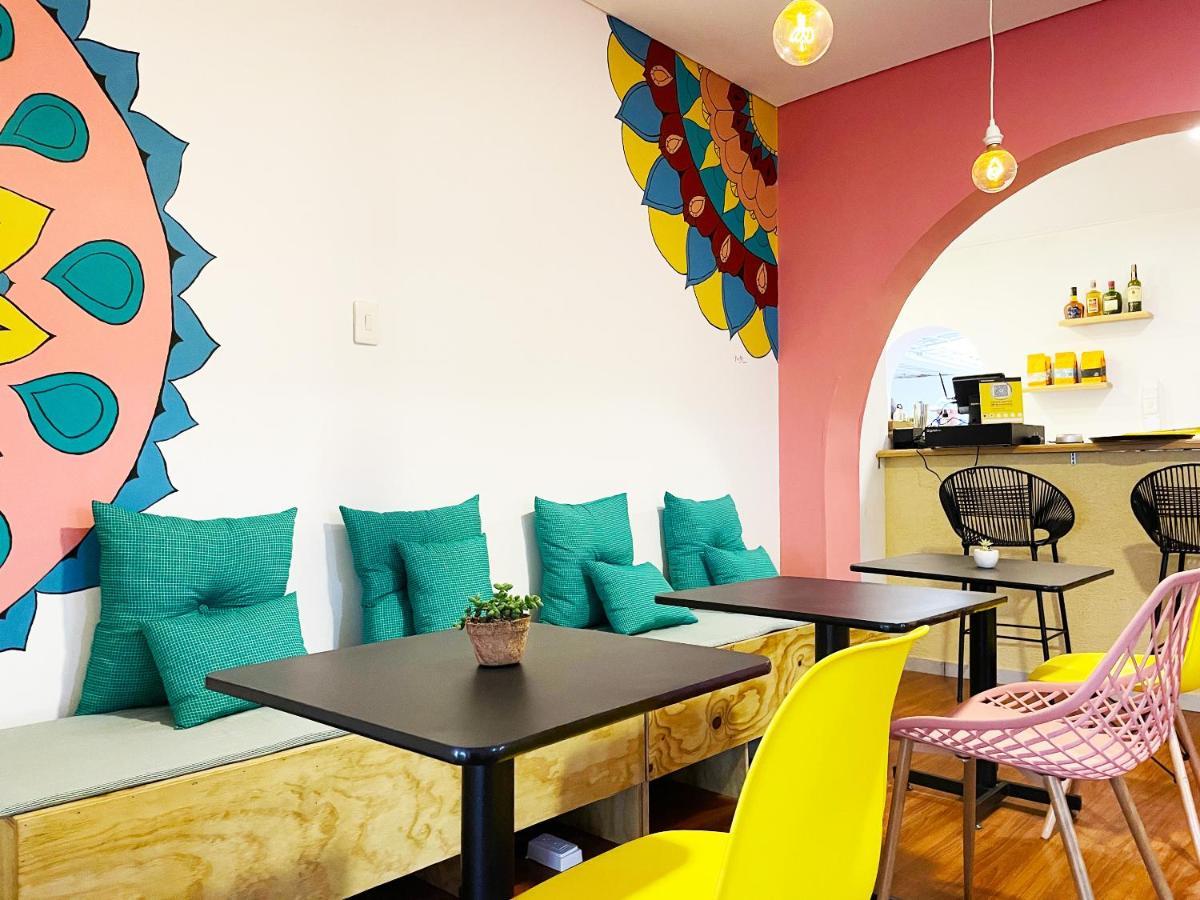 Hostal Macondo Богота Экстерьер фото